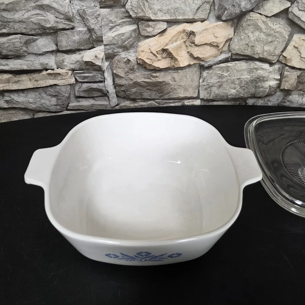 Corning‎ Ware Casserole Dish Cornflower 1 1/2 Qt P-1 1/2-B Retro Americana Vtg
